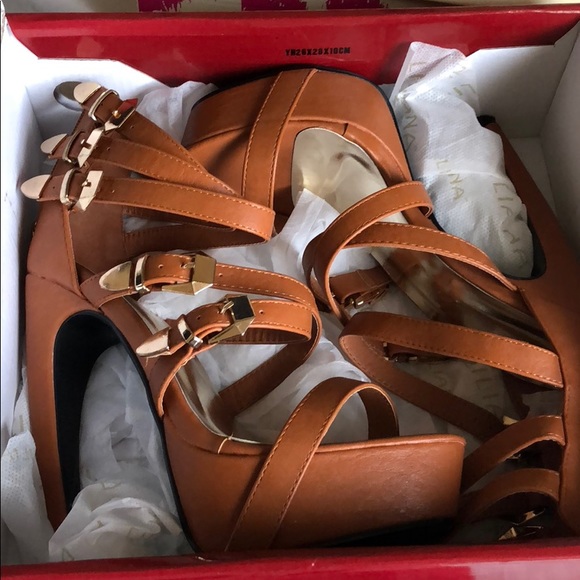 Heels - Picture 1 of 3